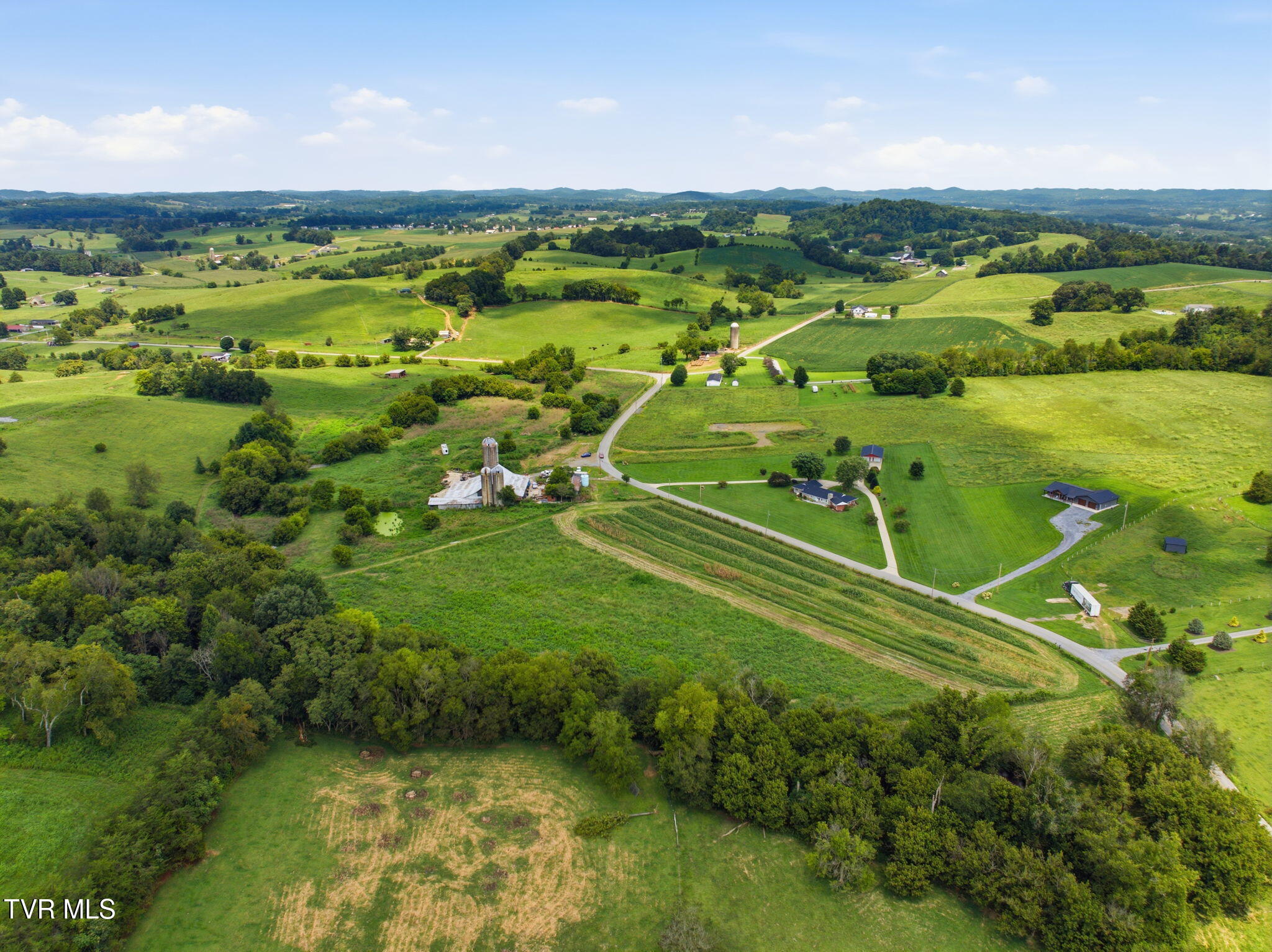 1229 Clear Springs Road Limestone, TN 37681 - Photo 7 of 12 10-web-or-mls-007_JH 20260814-034