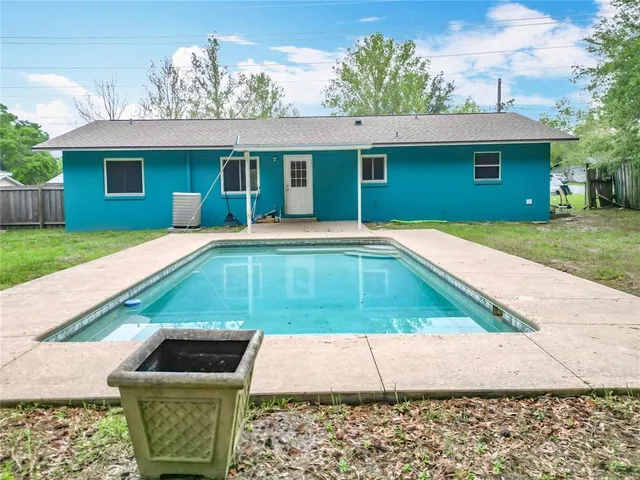 a house view with a outdoor space