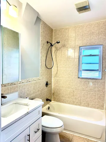 $3,200 | 231-10 145th Avenue, Unit SECOND | Brookville
