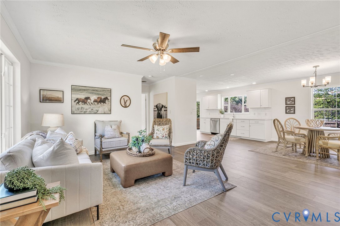 9424 Marlfield Road Gloucester, VA 23061 - Photo 5 of 31
