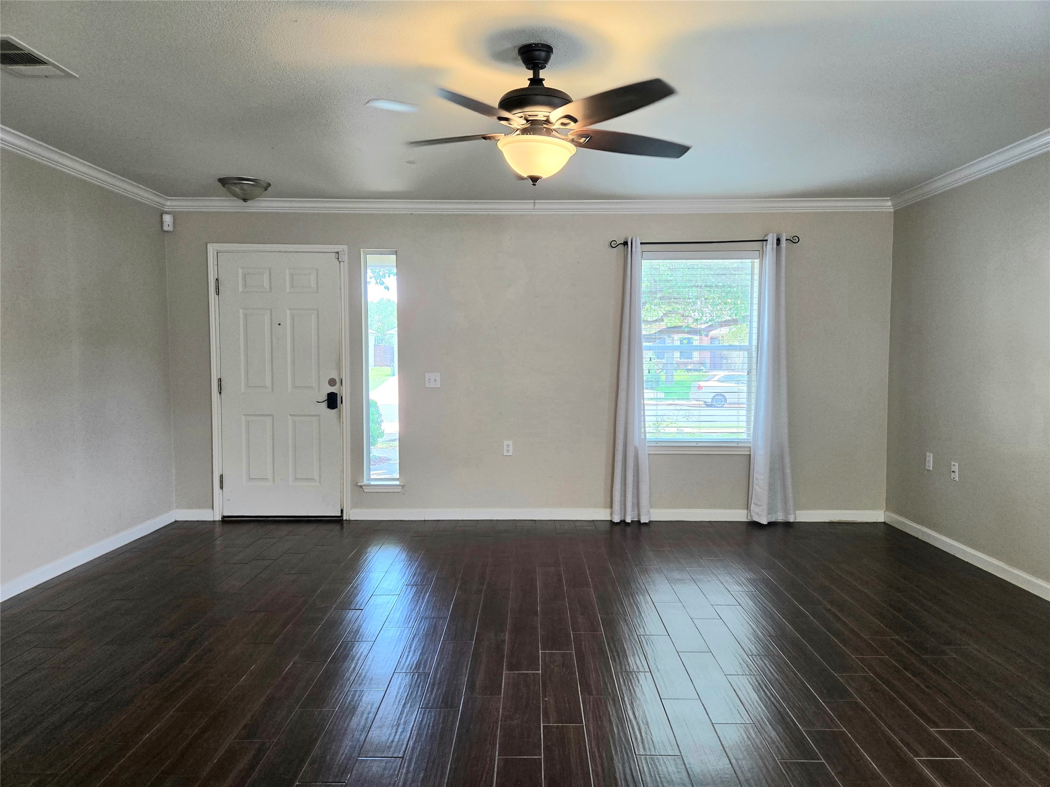 809 Sheraton Avenue Austin, TX 78745 - Photo 6 of 27