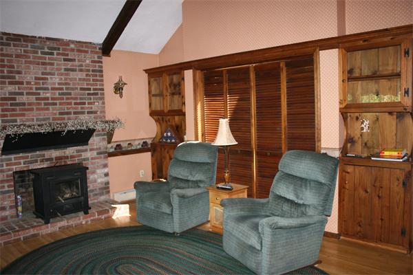 61 Peter Road Plymouth, MA 02360 - Photo 3 of 24 Gallery Image 3