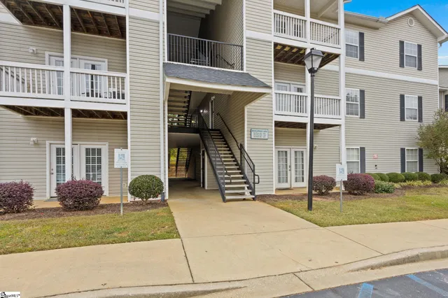 $205,900 | 623 McKenna Circle, Greenville, SC 29615