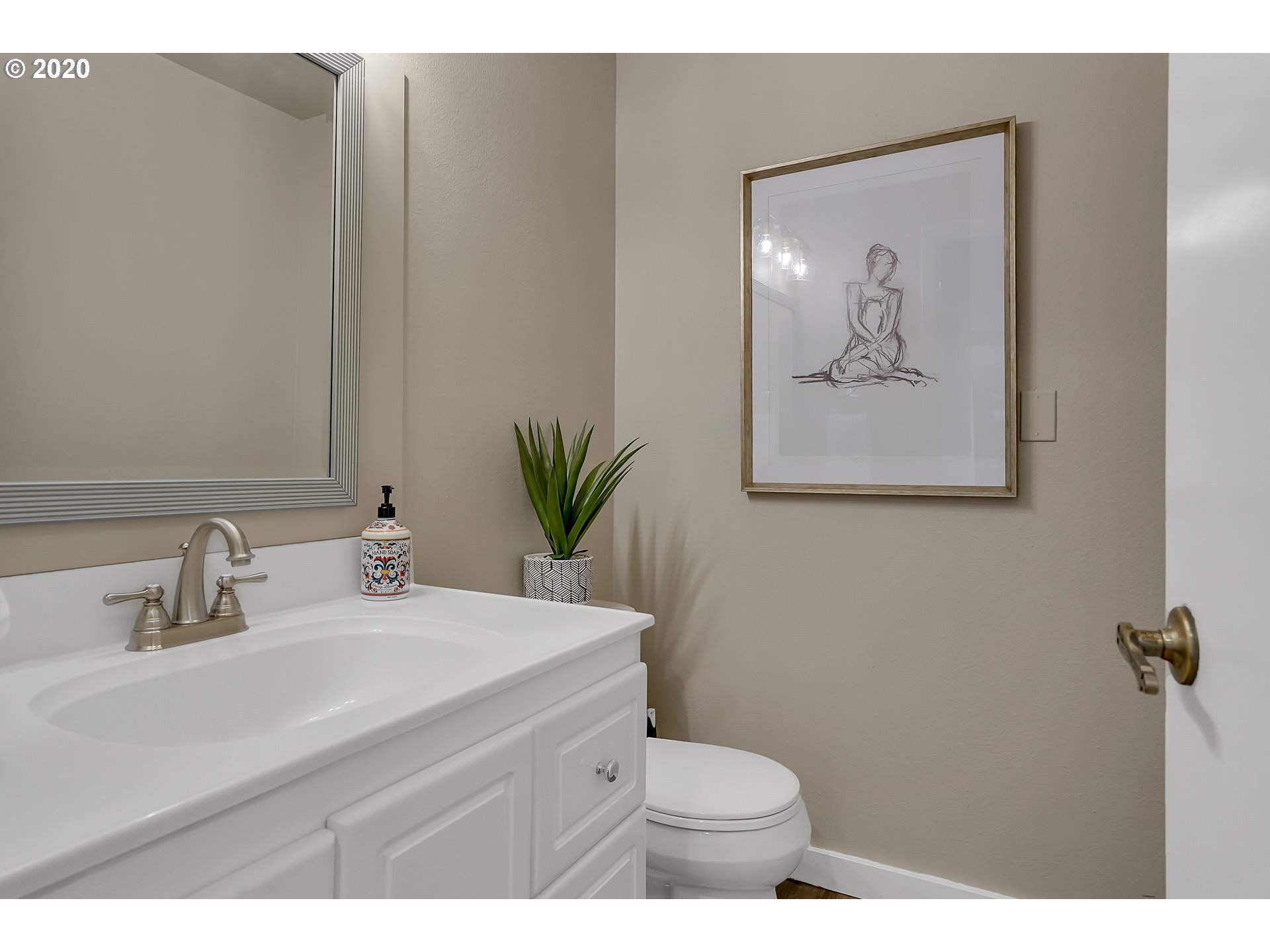 329 Country Club Road Eugene, OR 97401 - Photo 13 of 32 Gallery Image 13