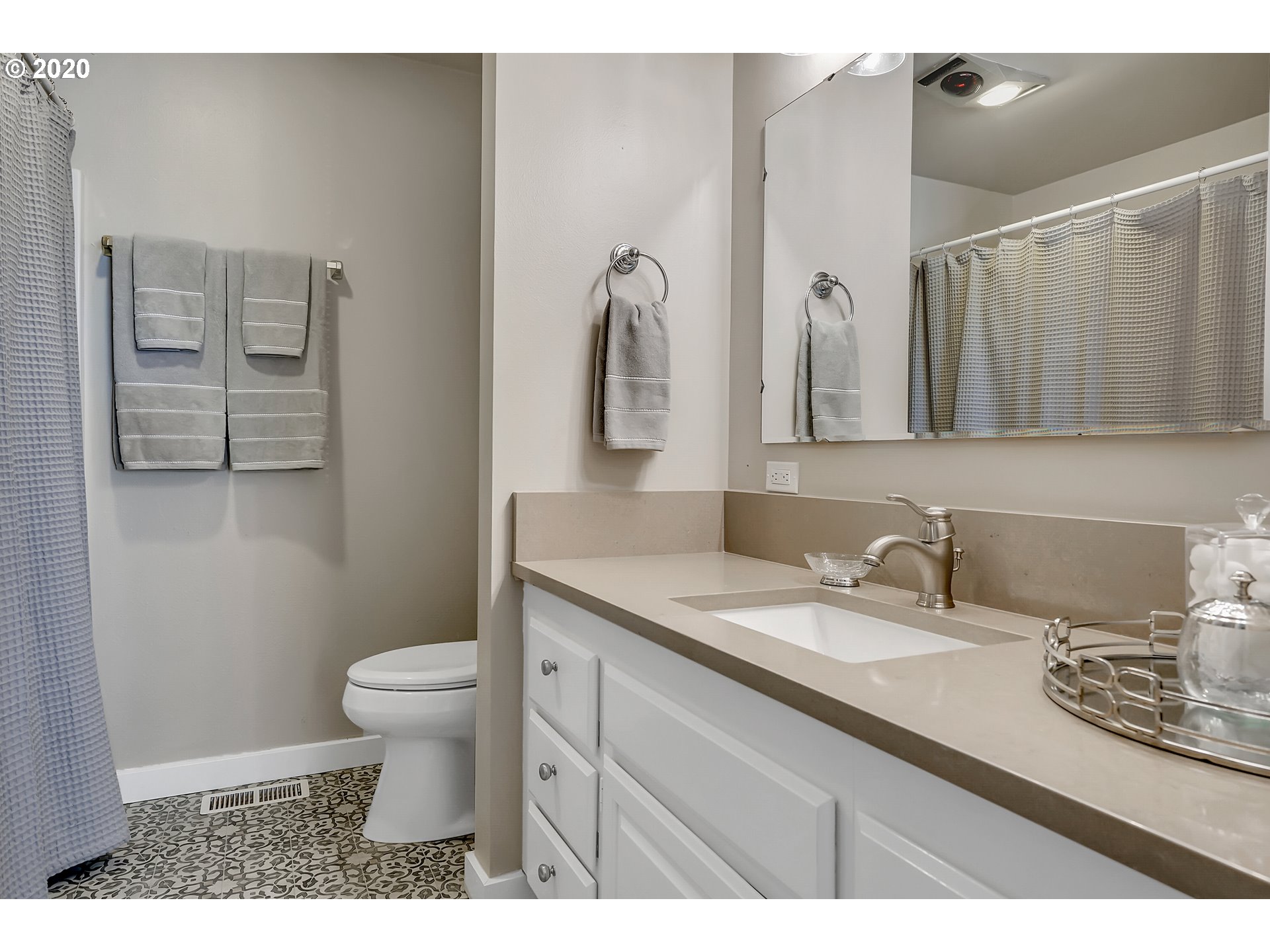 329 Country Club Road Eugene, OR 97401 - Photo 23 of 32 Gallery Image 23