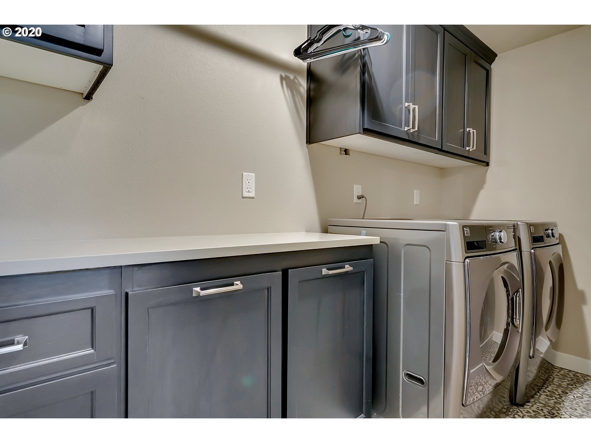 329 Country Club Road Eugene, OR 97401 - Photo 24 of 32 Gallery Image 24