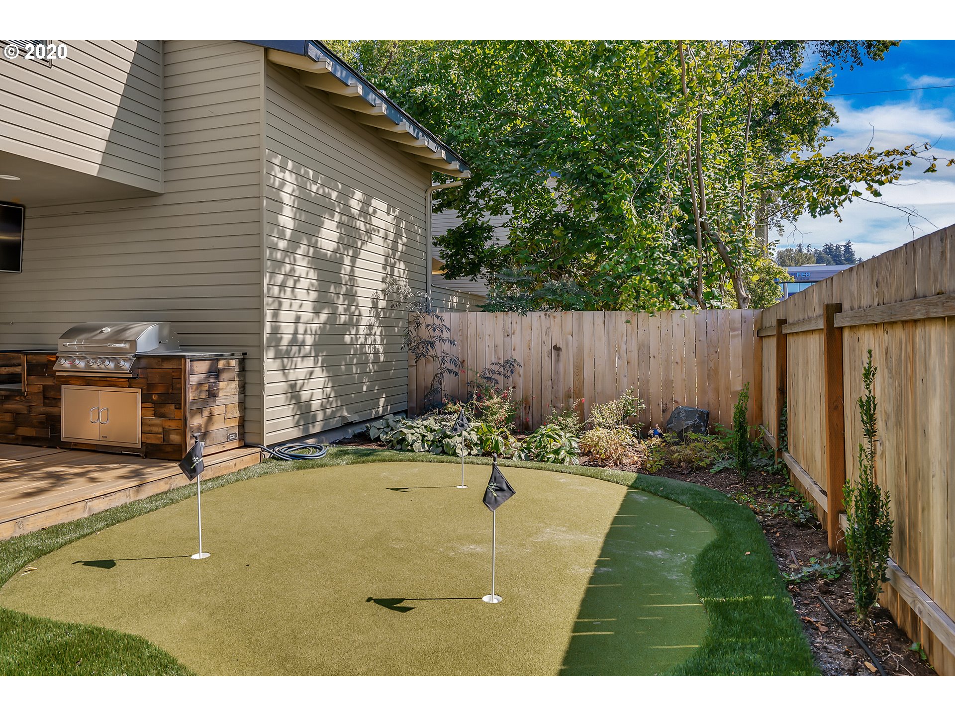 329 Country Club Road Eugene, OR 97401 - Photo 27 of 32 Gallery Image 27