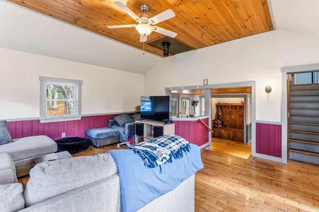 $349,999 | 3454 Friendship Road, Waldoboro, ME 04572