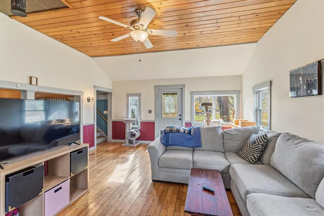 $349,999 | 3454 Friendship Road, Waldoboro, ME 04572