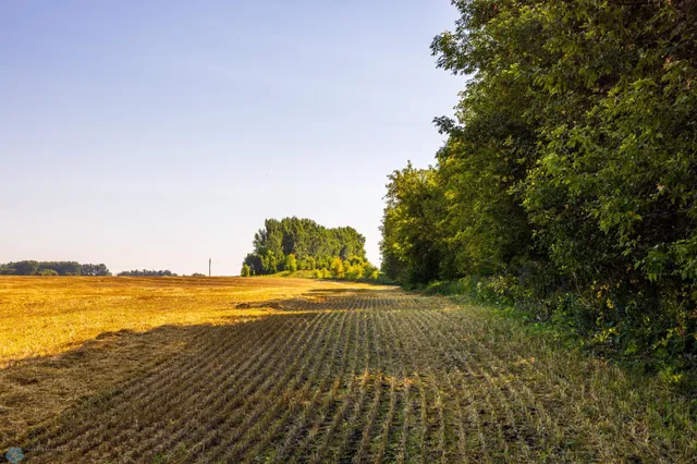 $618,000 | 430 430th Avenue Southwest, East Grand Forks, MN 56721