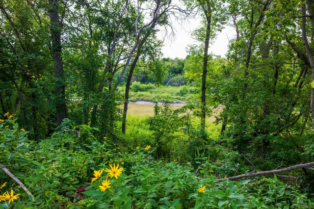 $618,000 | 430 430th Avenue Southwest, East Grand Forks, MN 56721