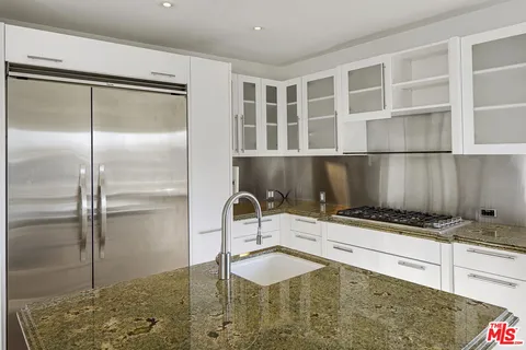 $2,998,000 | 1433 Summitridge Drive, Beverly Hills, CA 90210