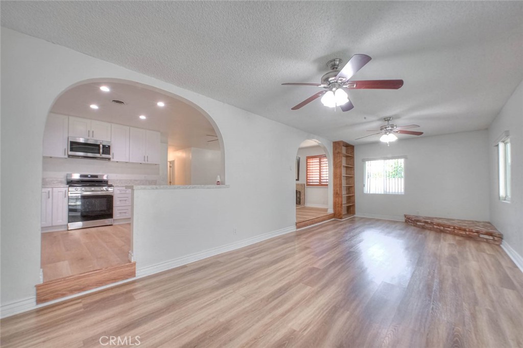 11413 Jane Way Stanton, CA 90680 - Photo 16 of 32 Family Room