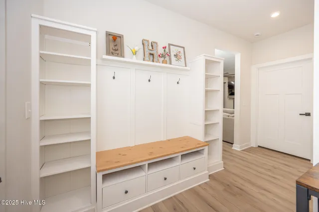 $650,000 | 104 Steppeside Lane, Moyock, NC 27958