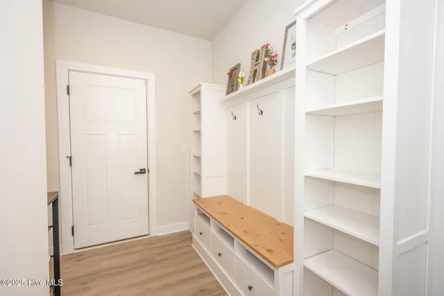 $650,000 | 104 Steppeside Lane, Moyock, NC 27958