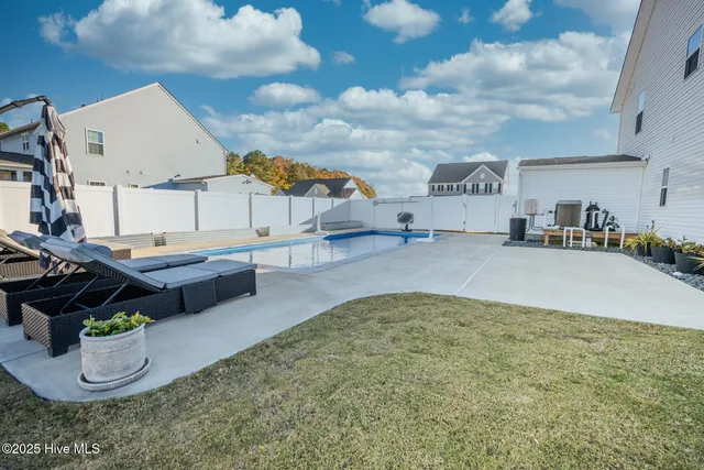 $650,000 | 104 Steppeside Lane, Moyock, NC 27958