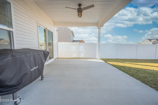 $650,000 | 104 Steppeside Lane, Moyock, NC 27958