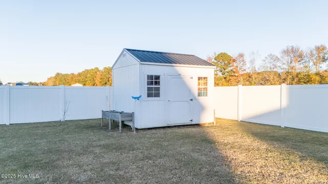 $650,000 | 104 Steppeside Lane, Moyock, NC 27958