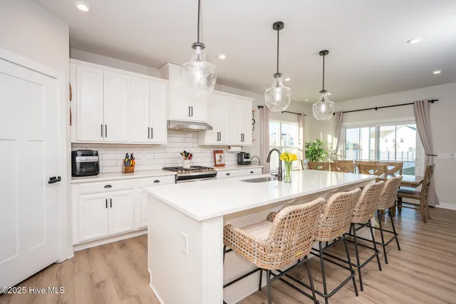 $650,000 | 104 Steppeside Lane, Moyock, NC 27958