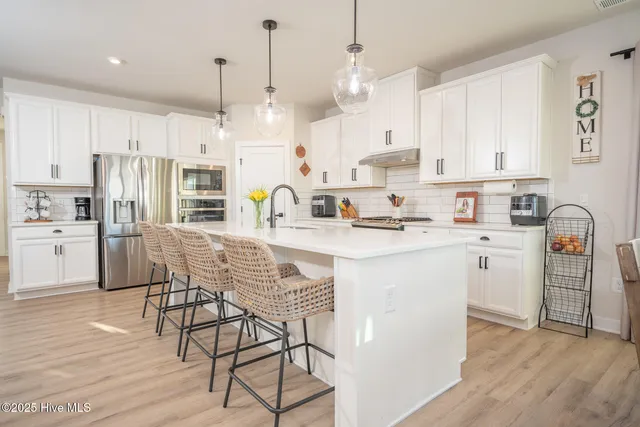 $650,000 | 104 Steppeside Lane, Moyock, NC 27958