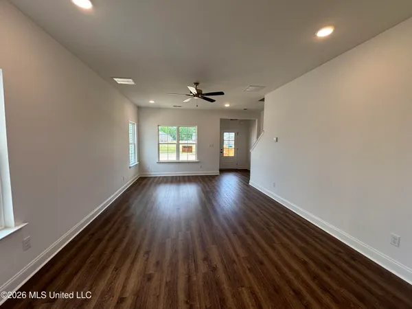 $404,600 | 7187 Hickory Holw Road, Walls, MS 38680