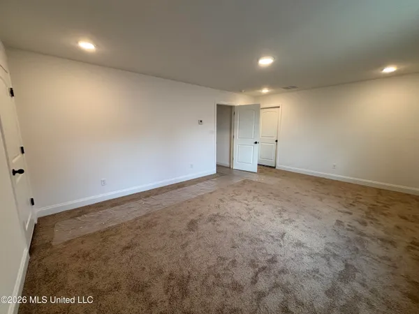 $404,600 | 7187 Hickory Holw Road, Walls, MS 38680