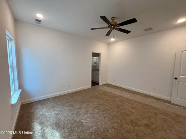 $404,600 | 7187 Hickory Holw Road, Walls, MS 38680