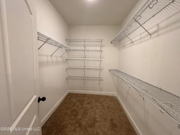 $404,600 | 7187 Hickory Holw Road, Walls, MS 38680