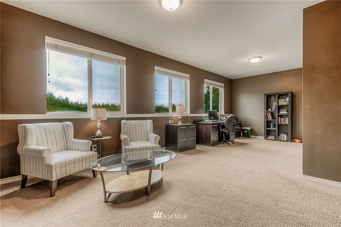 27737 Maple Ridge Way Southeast Maple Valley, WA 98038 - Photo 14 of 25
