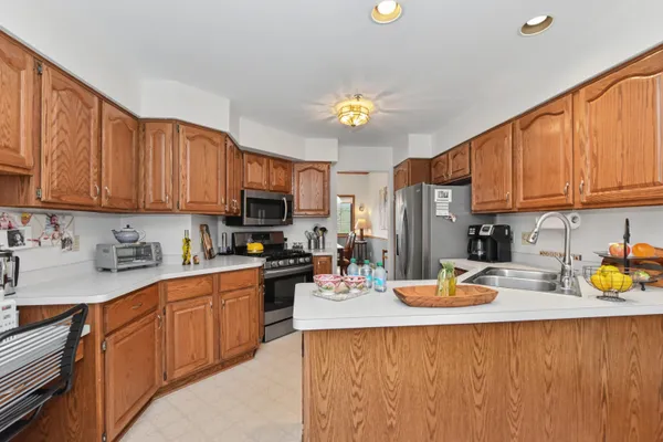 $395,000 | 2870 Teal Ridge Court, Unit B, Brookfield, WI 53045