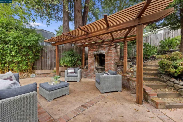 $2,150,000 | 59 Hacienda Circle, Orinda, CA 94563