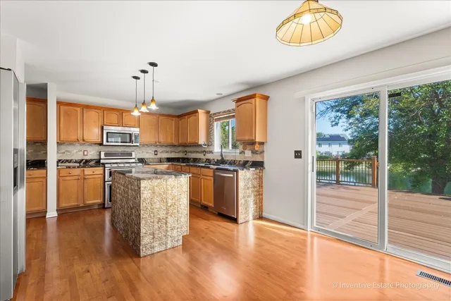 $464,900 | 357 Wedgewood Circle, Romeoville, IL 60446