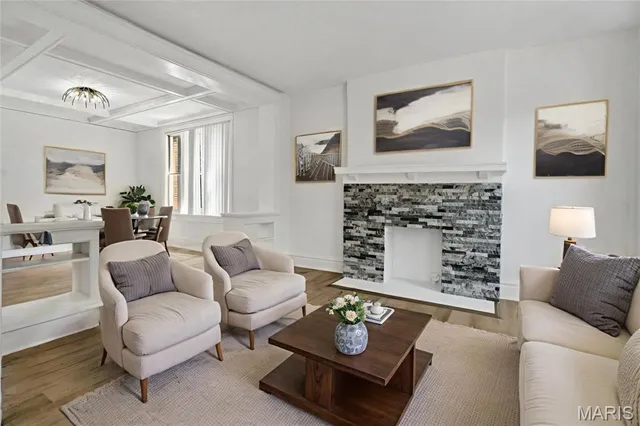 $199,000 | 4163 Walsh Street, St. Louis, MO 63116