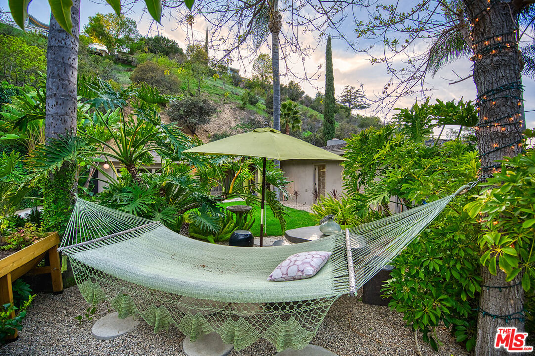 3827 Rhodes Avenue Studio City, CA 91604 - Photo 23 of 28