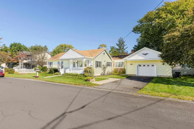 $485,000 | 35 Maple Avenue, Villas, NJ 08251