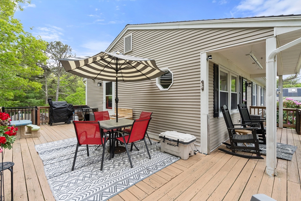 9 Debbies Lane Barnstable, MA 02648 - Photo 28 of 32