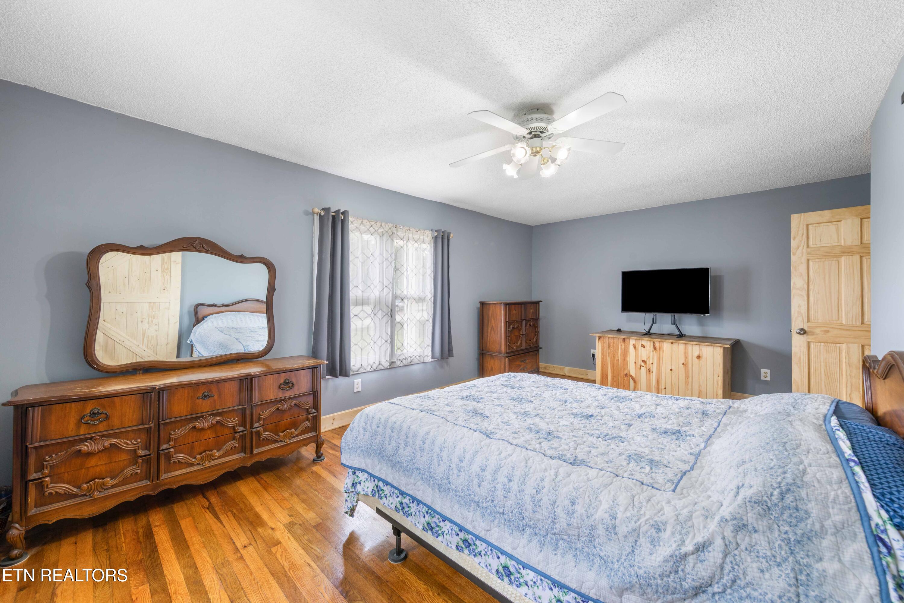 2473 Long Hollow Road La Follette, TN 37766 - Photo 19 of 41 030A4597