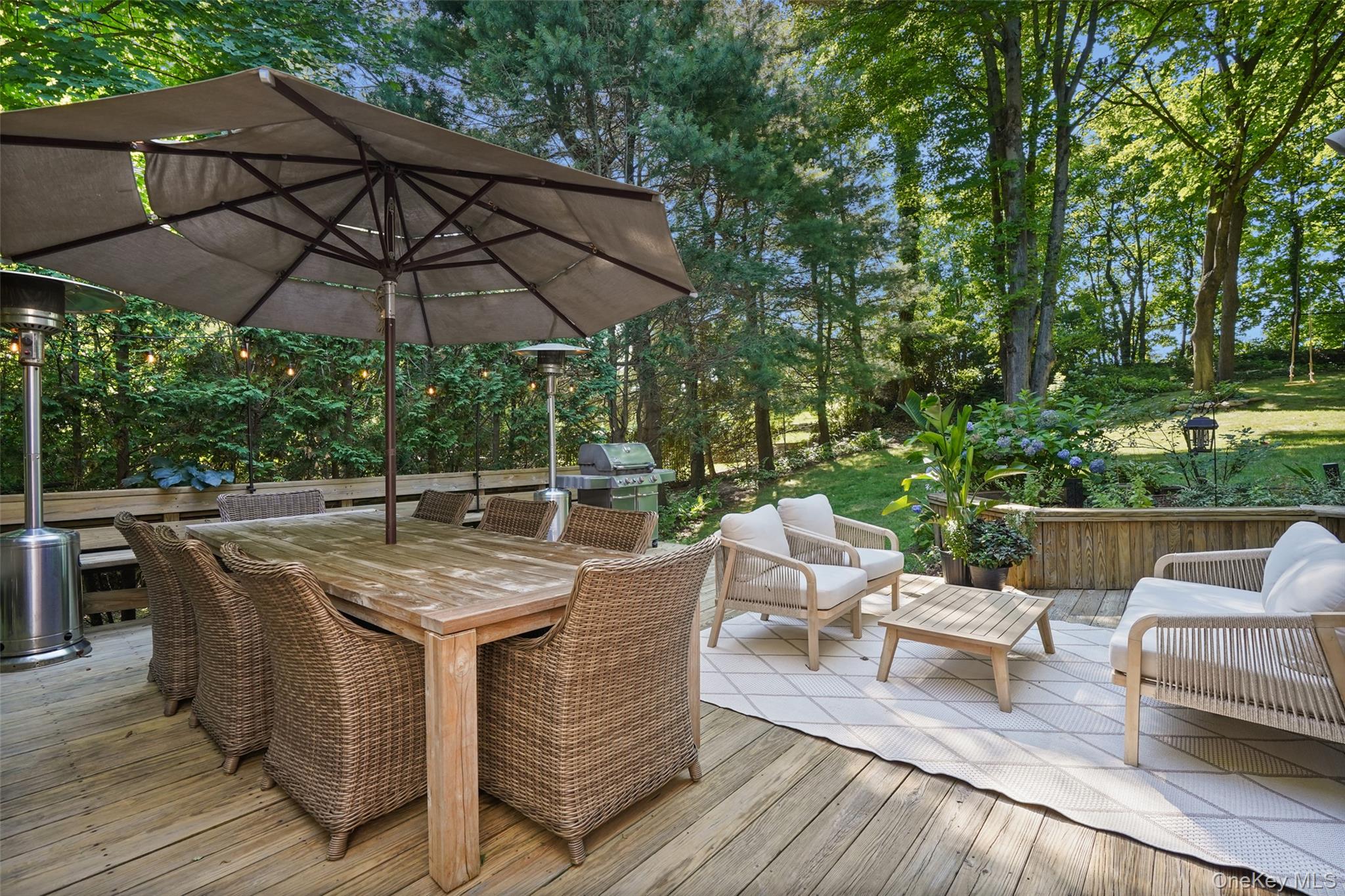 26 Davis Avenue Rye, NY 10580 - Photo 4 of 41