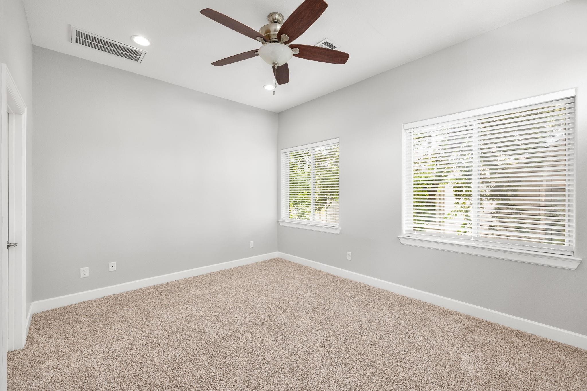 1112 Andrews Street, Unit B Houston, TX 77019 - Photo 3 of 15 1st floor studio apartment