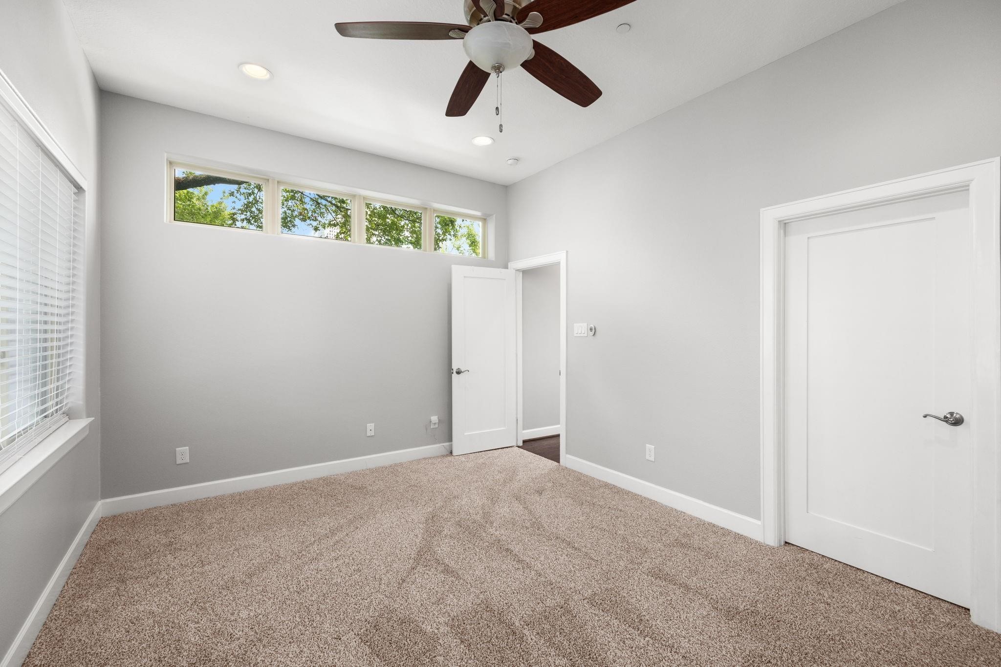 1112 Andrews Street, Unit B Houston, TX 77019 - Photo 4 of 15 1st floor studio apartment