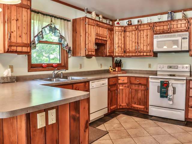 5289 Sandy Loop Rhinelander, WI 54501 - Photo 5 of 20 Gallery Image 5