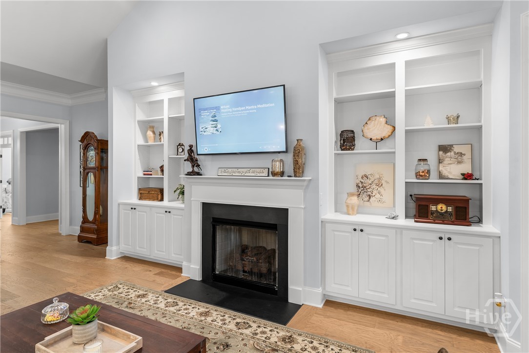 10 Golf Drive Pooler, GA 31322 - Photo 13 of 60 Family Room Gas Fireplace/Built-Ins