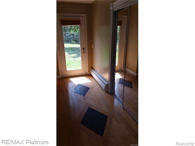 4125 Curdy Road Howell, MI 48855 - Photo 3 of 11 Entry