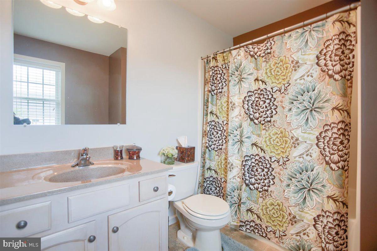 716 Wallingford Road Lititz, PA 17543 - Photo 31 of 38 Full Guest Bathroom on the Upper Level