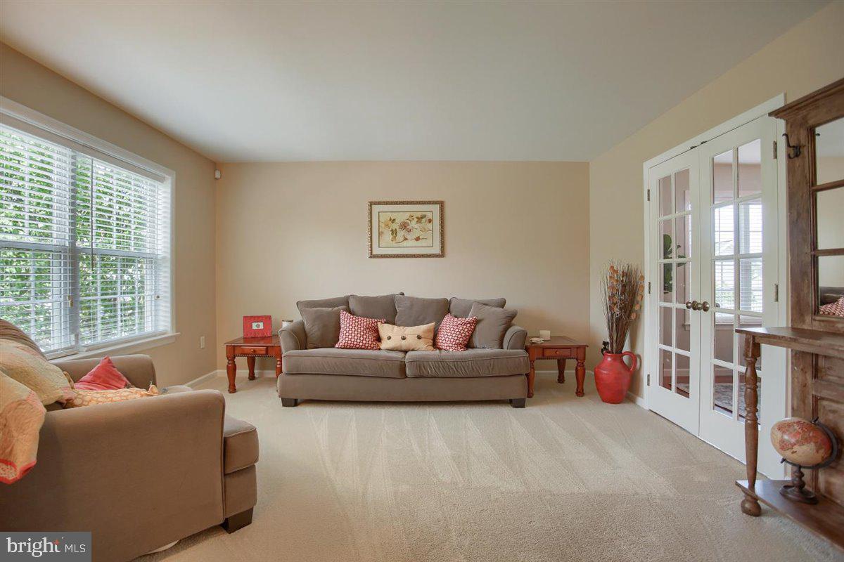 716 Wallingford Road Lititz, PA 17543 - Photo 8 of 38 Bright and Cheery Living Room
