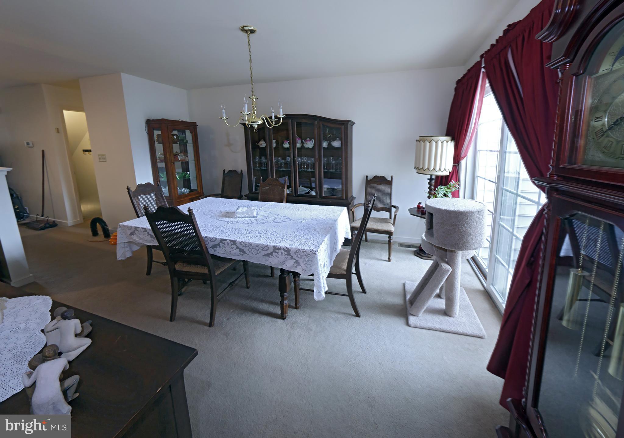 432 North Oak Street Lititz, PA 17543 - Photo 10 of 27 Dining room with access to patio