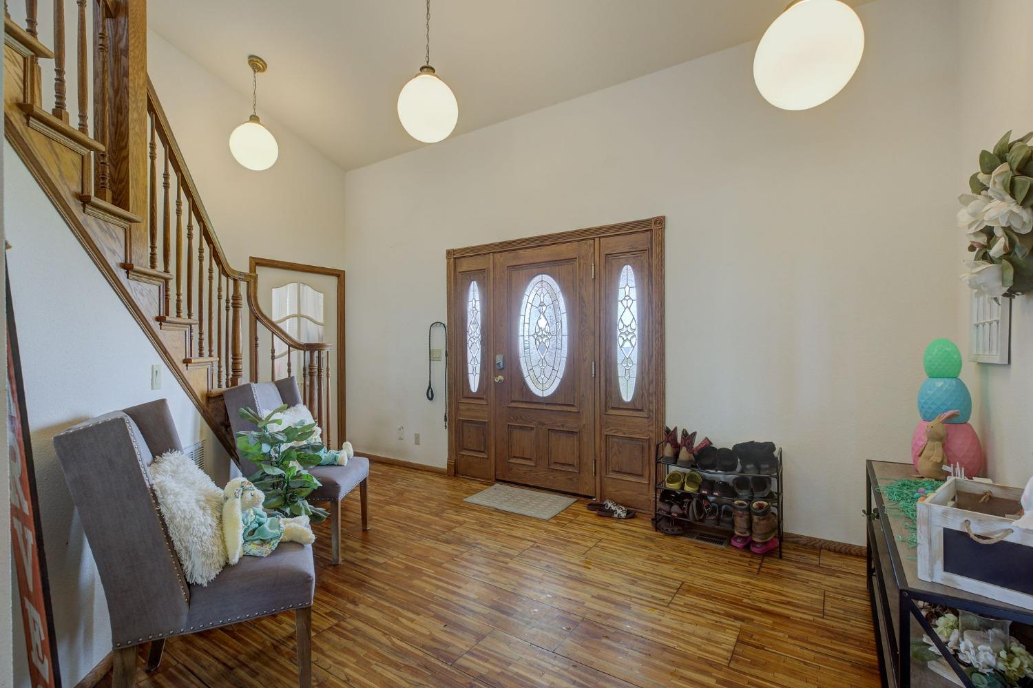 1095 Cold Springs Road Placerville, CA 95667 - Photo 12 of 55 a living room with furniture