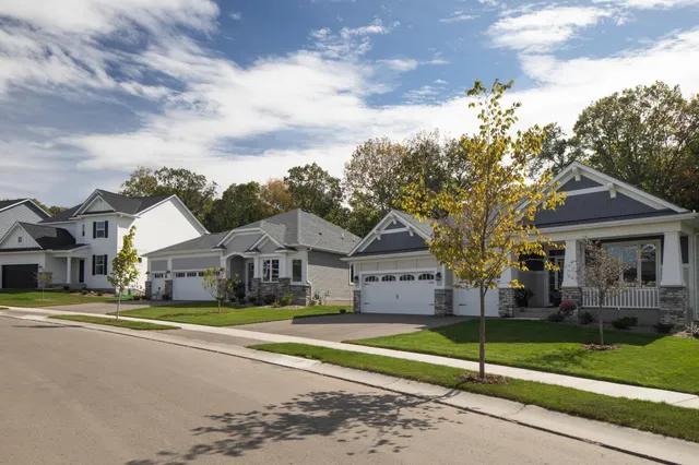 $437,975 | 1225 Edge Circle, Jordan, MN 55352