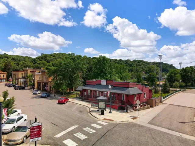 $425,000 | 1225 Edge Circle, Jordan, MN 55352