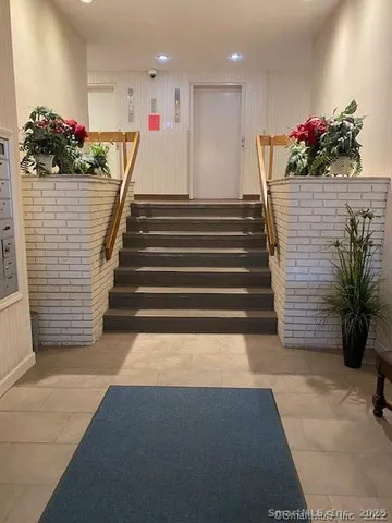 $1,725 | 34 Padanaram Road, Danbury, CT 06811